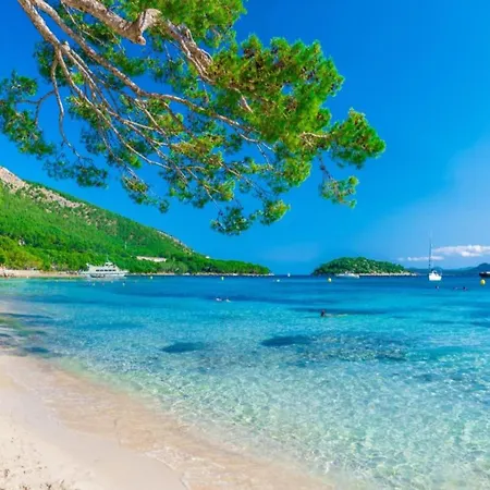 With Spectacular Sea Views *